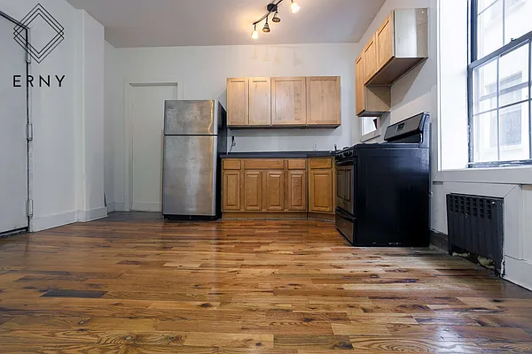 Rented by ERNY LLC | media 36