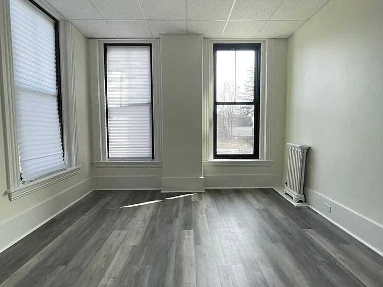 123 High St — Photo 7