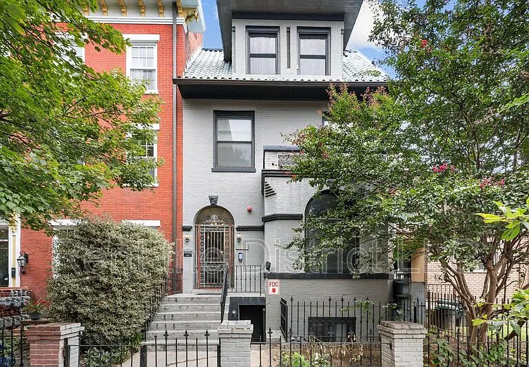 1109 M St NW #1 — Photo 1