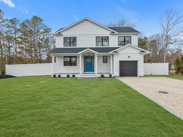 N/C 10th Avenue, Holtsville, NY 11742