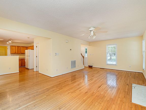 4th image of 4006 Ellisfield Dr
