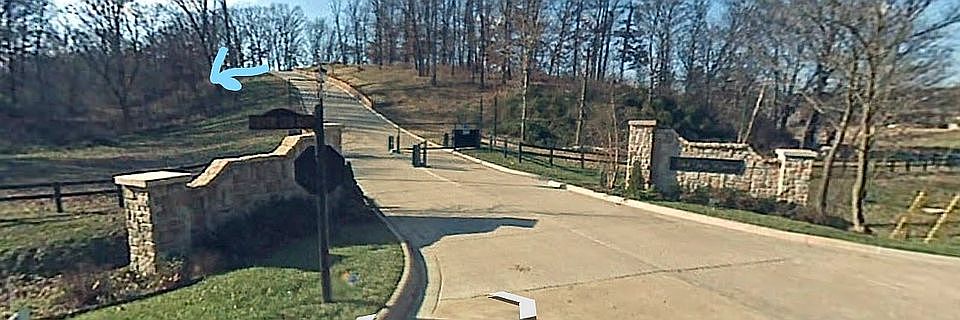 2nd image of Clubview Ln #11