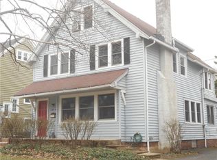 2990 Edgehill Rd, Cleveland Hts, OH 44118