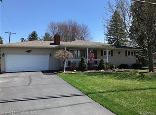 473 Cox Rd, Saint Clair, MI 48079