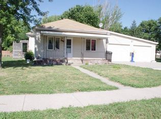 310 May Ave, Gibbon, NE 68840