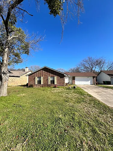 2504 Liberty Ln Photo 1