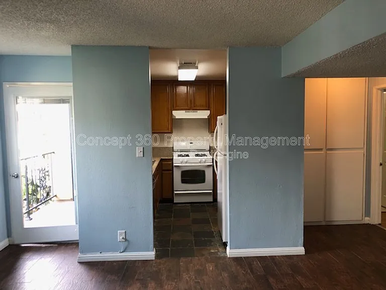 2934 E 11th St #101 — Photo 9