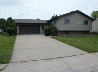 3710 13th Ave, Kearney, NE 68845