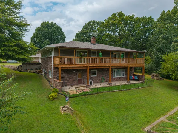 1904 Lakeview Drive, Ava, MO 65608