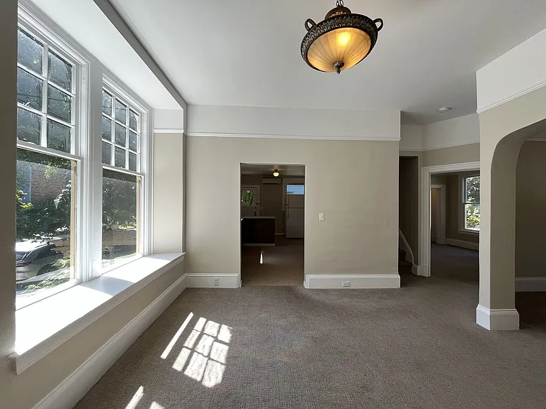 2850 NE Davis St — Photo 15