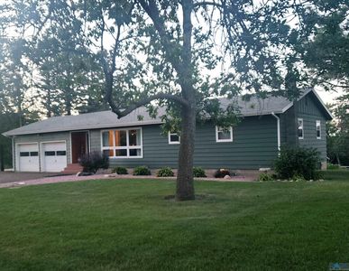 46202 W Shore Pl, Hartford, SD, 57033