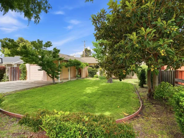 1017 Oregon Ave, Palo Alto, CA 94303