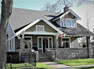 602 5th St, Traverse City, MI 49684