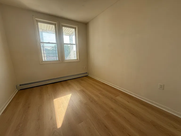 1281 Edison Ave #2 — Photo 6