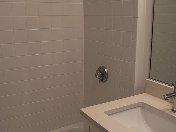 5th image of 1 Cumberland St APT 2