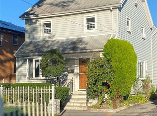 7117 165th St, Fresh Meadows, NY 11365
