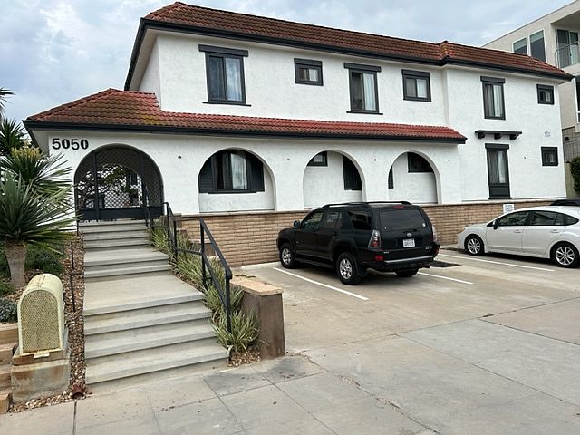 1st image of 5050 Santa Monica Ave #9