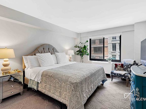 4th image of 10 E End Ave APT 5F