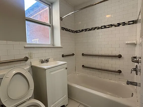 211 Summer Ave #7 — photo 6 of 6