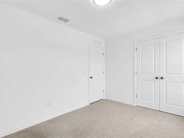 1100 Lakeshore Breeze Pl — Photo 16