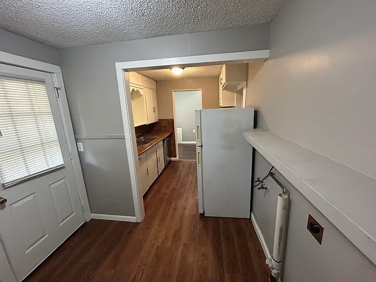 948 N Dellrose Ave — Photo 5