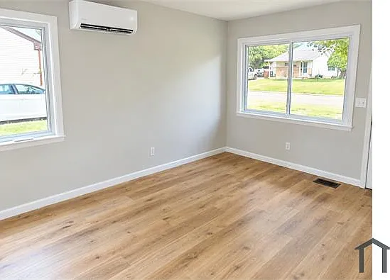 3 bed, 884 sqft, $1,700 — Photo 4