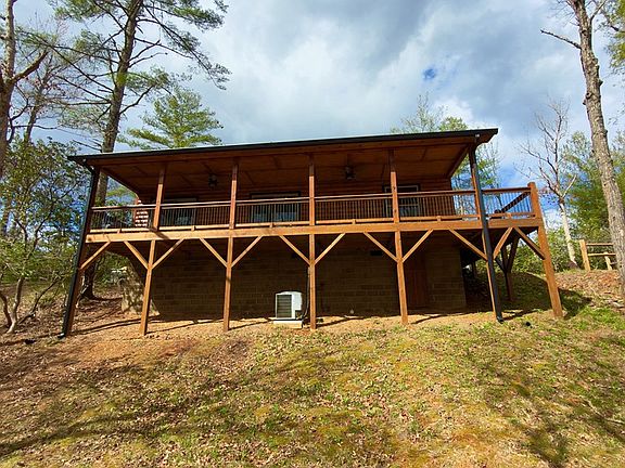 5th image of 156 White Oak Rdg