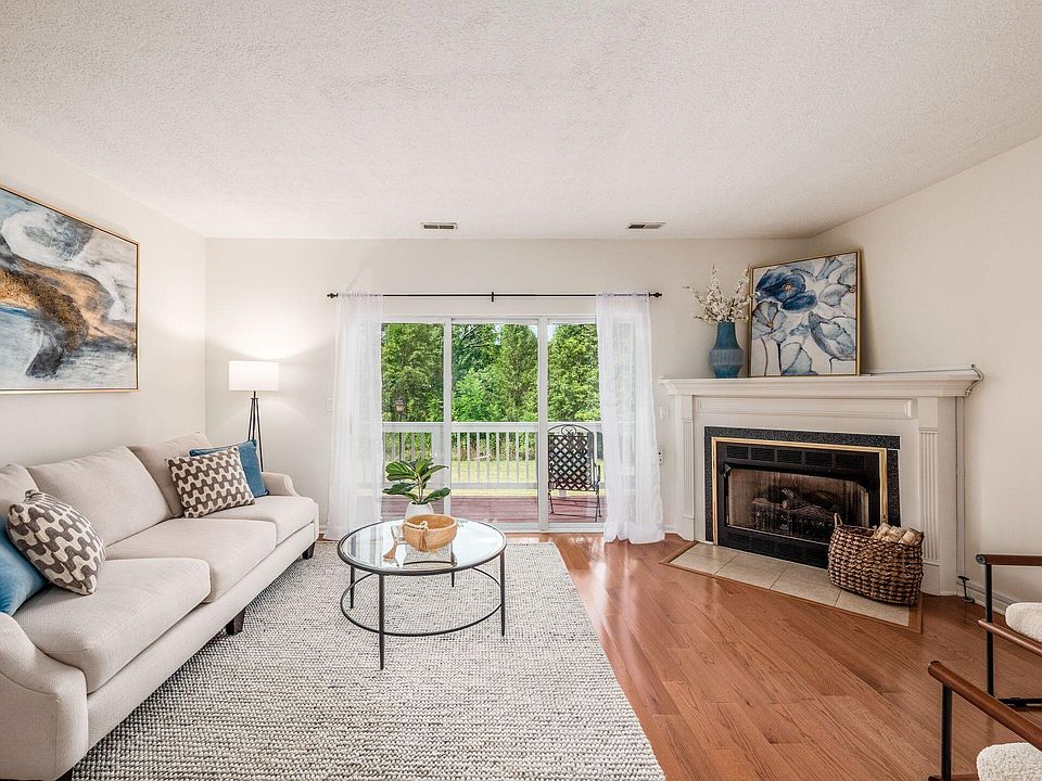 1st image of 3005 Sunset Dr #F