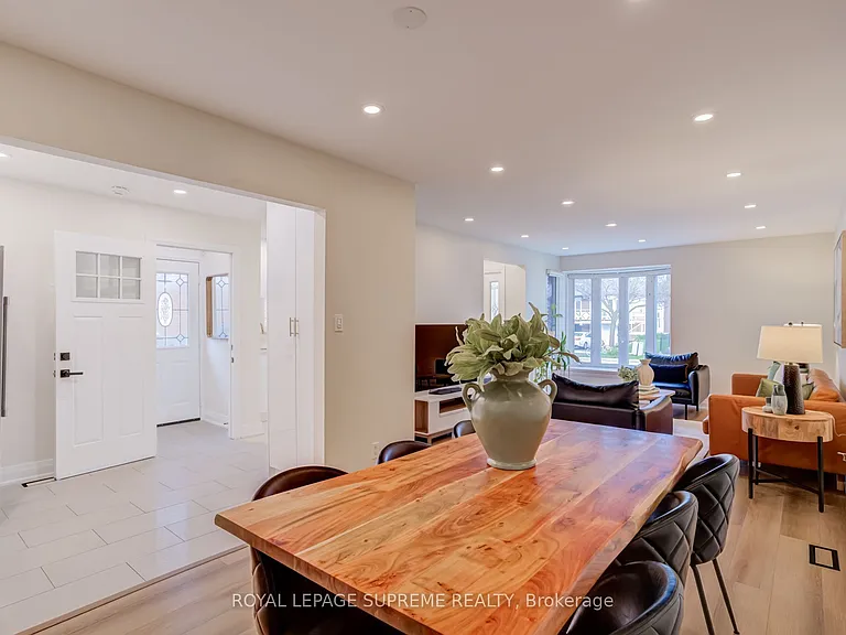 143 Voltarie Cres #UPPER — Photo 9