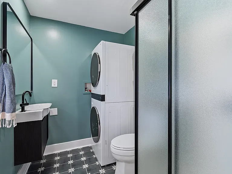 2050 Byron Dr — Photo 25