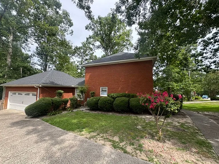 483 Cambridge Way — Photo 24