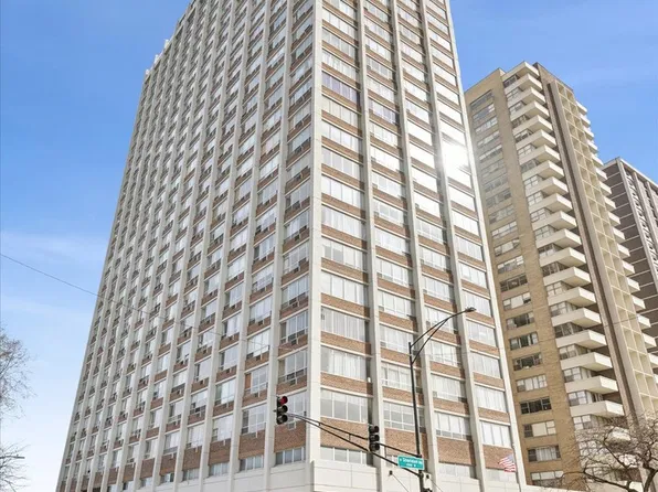 6171 N Sheridan Rd APT 2104, Chicago, IL 60660