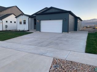 707 W Blue Mountain Dr, Saratoga Springs, UT 84045