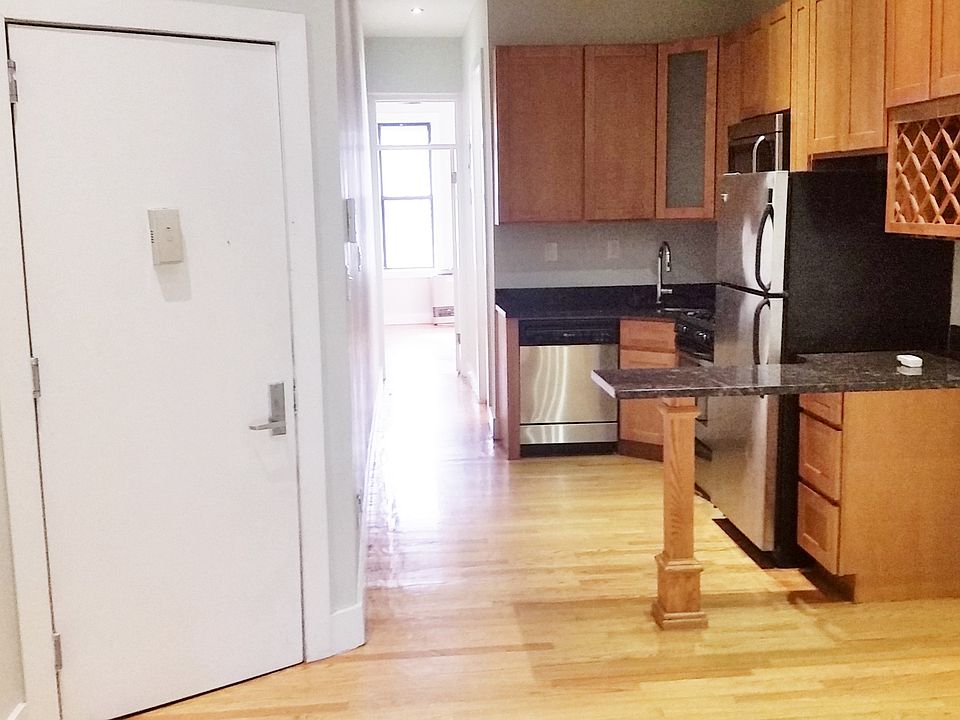 1st image of 215 Maujer St #1A