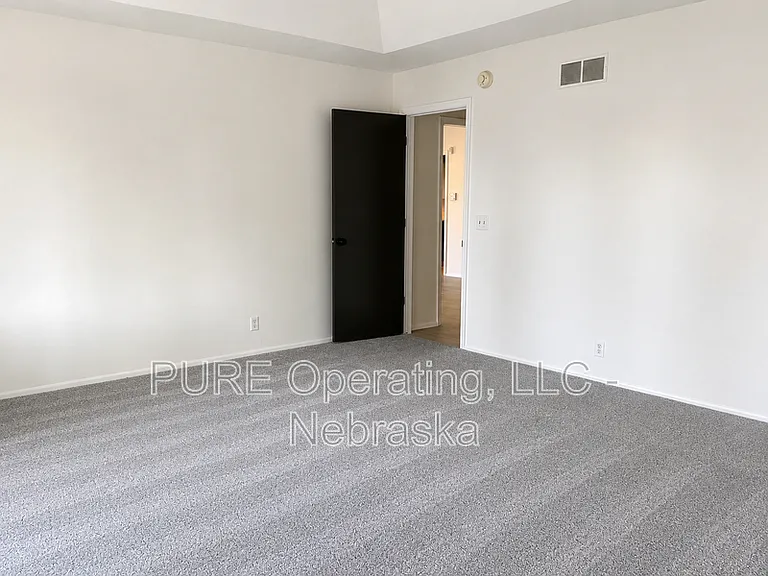 15527 Mason Cir — Photo 46