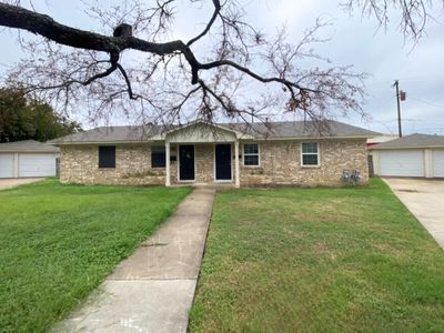 2525 Normont Cir, Fort Worth, TX, 76103