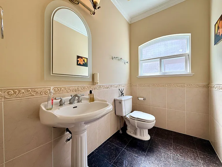 968 Burnwood Ave — Photo 16