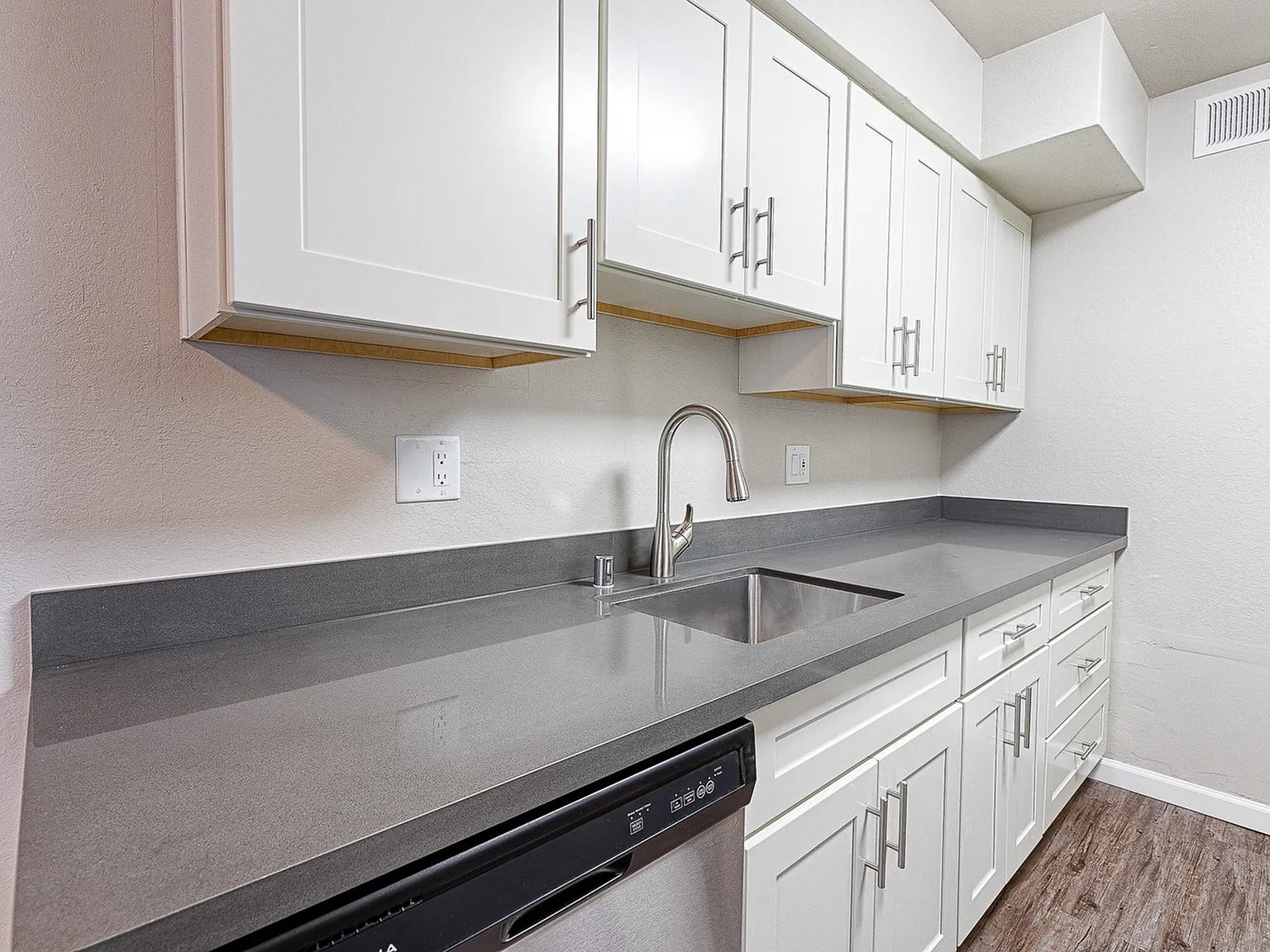 Spring Lake Apartments — Photo 3