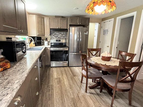5th image of 663 E Barclay Meadows Rd