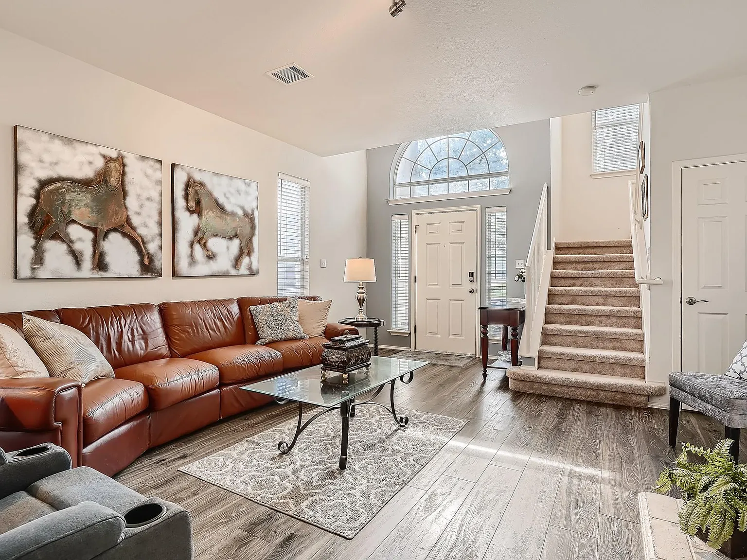 3 bed, 2.5 bath, 1772 sqft, $2,598 — Photo 4