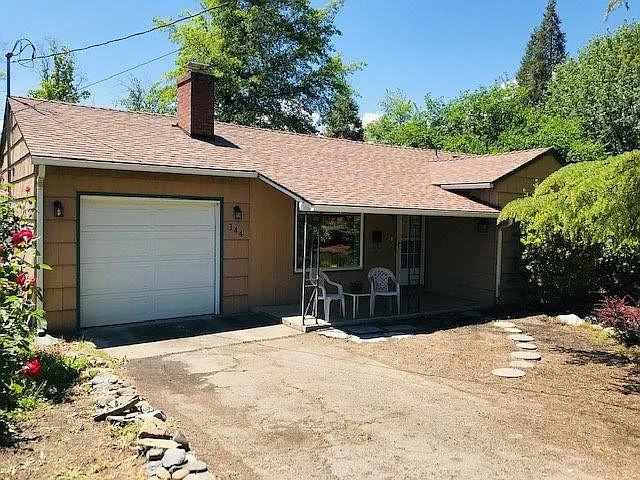 144 Highland Dr photo 1