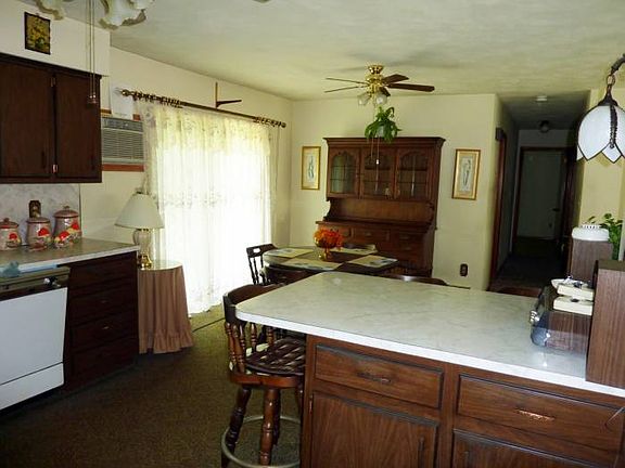 Dining Room patio doors