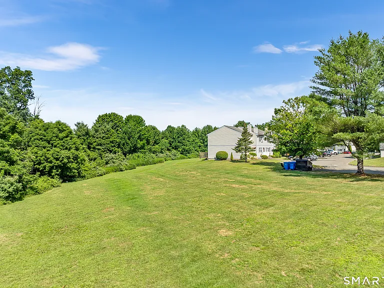 64 Crystal Ln #A — Photo 35