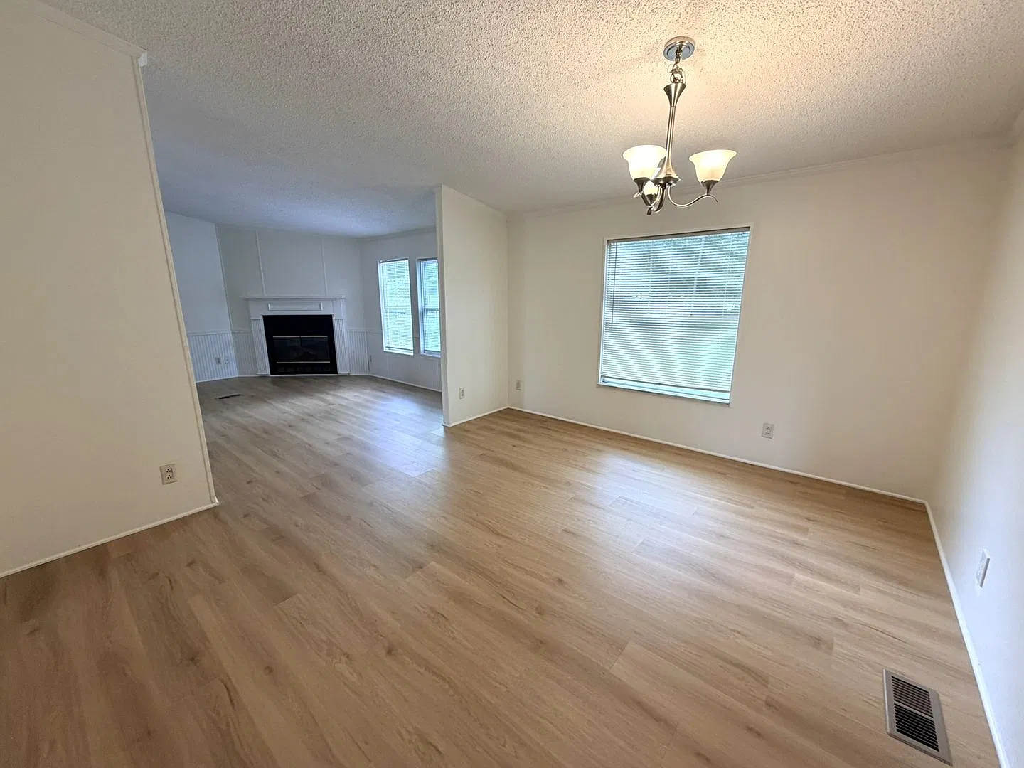 4BR/2BA Baldwin Home On Large Lot — Photo 4
