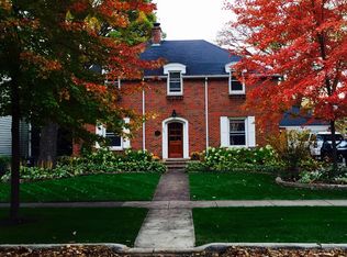 620 N Center St, Naperville, IL 60563