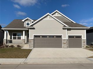 433 NE Brookridge Cir, Waukee, IA 50263