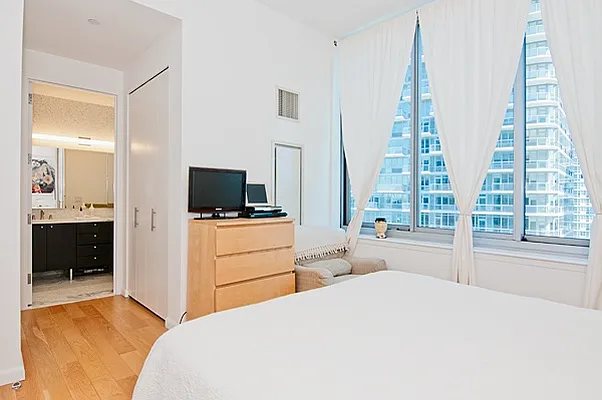 Sold by Nest Seekers International | media 10