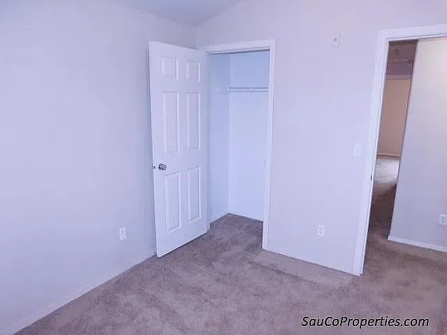 8646 NE Hyde Park Ln — Photo 15