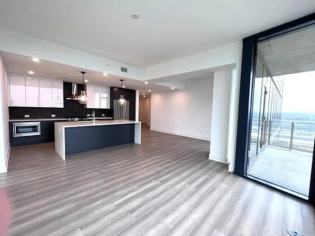 2 bed, 2.5 bath, 1394 sqft, $3,500 — Photo 3