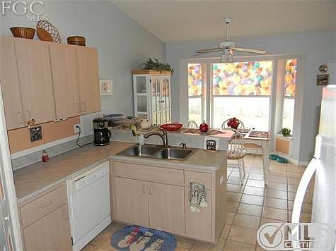 Kitchen & Breakfast area, Bay Window